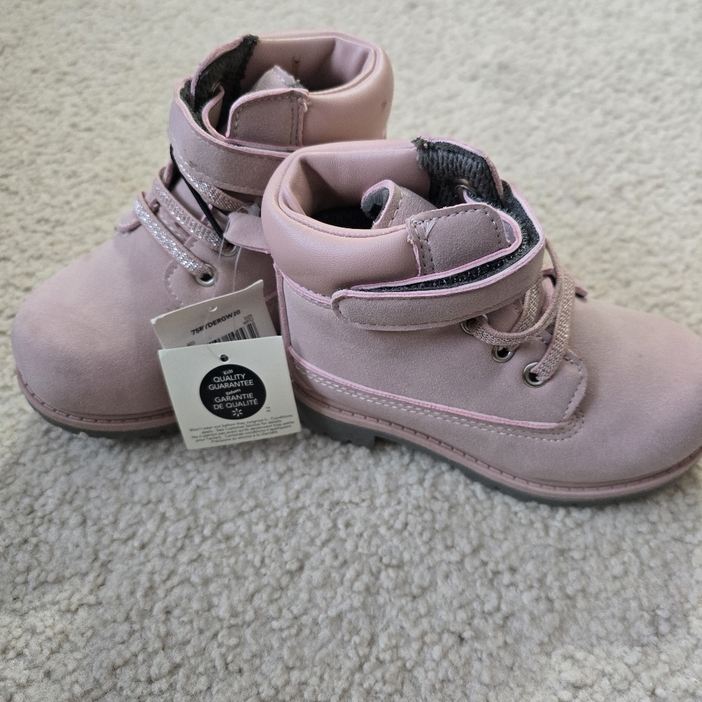 NWT George Toddler Girls' Combat Boots, Wide Width Size 7